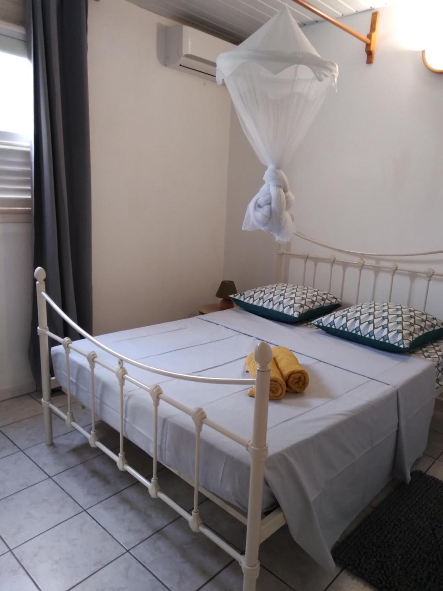 F2 Rez De Jardin Carbet Apartment Ле Карбе Екстериор снимка